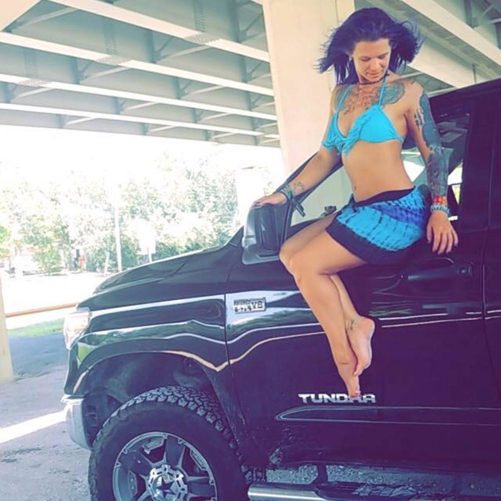 Meet your Posher, Alisa